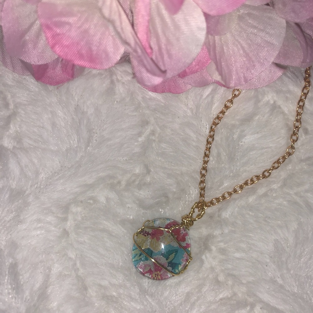 wire wrapped glass gem flower design necklace 🐾 - Picture 2 of 3